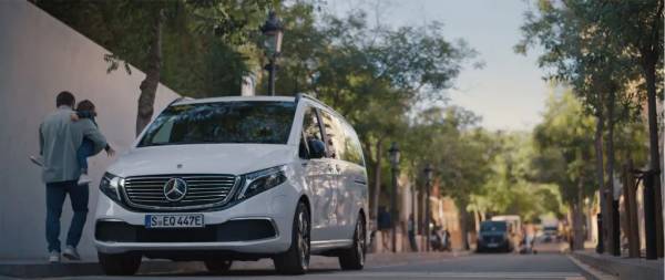 /sites/test_green-car_hu/documents/news/_extra/10/o_mercedes-benz-eqv_20210711220150.jpg