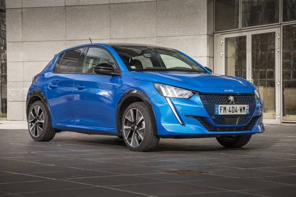 /sites/test_green-car_hu/documents/news/_extra/10/o_peugeot-e208_20210711214220.jpg